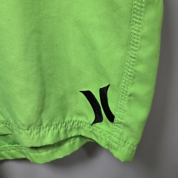⭐️Hurley Mens Bright Green Board Shorts Size 36 - Picture 2 of 6